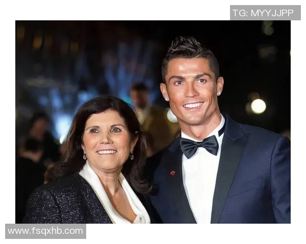 足球巨星C罗跨界创业开设茶楼引发热议，茶文化与足球激情的完美结合