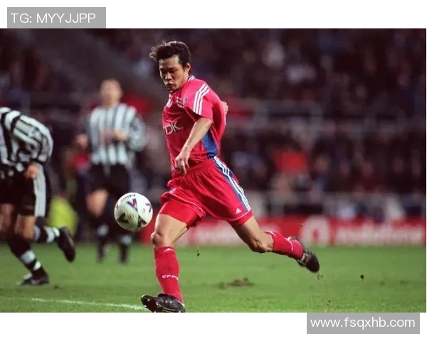 足球明星高清实拍图集展现球场风采与个人魅力尽在其中