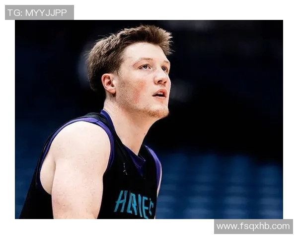 原帅的成长之路：从青涩少年到炙手可热的篮球明星