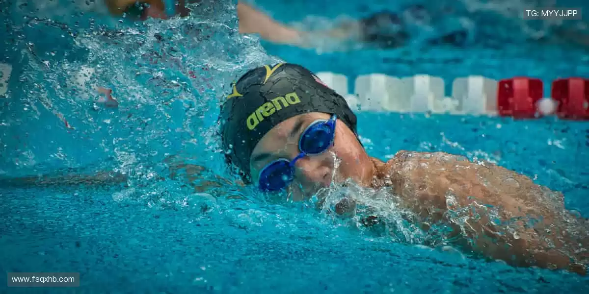 👟潮流装备，个性定制！从球鞋到球衣，打造专属你的运动风格！🎾